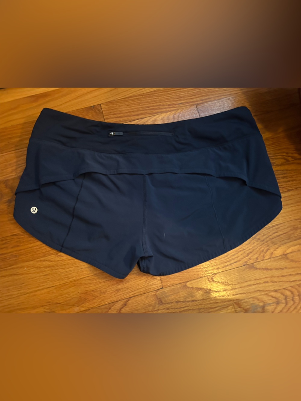 Lululemon Speed Up LR Short 2.5" Lined
TRNV 10